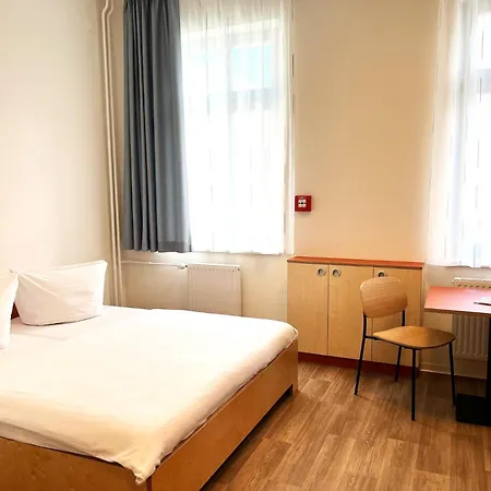 Hostel Hermann 17 *