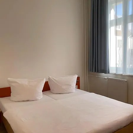 Hostel Hermann 17 *